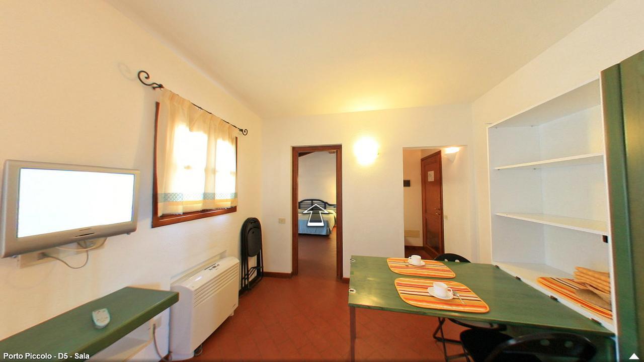 Hotel Porto Piccolo 바야사드리니아 외부 사진